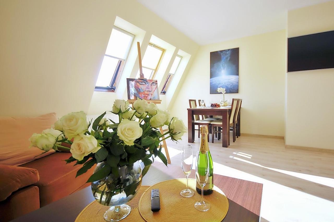 50 M Do Plazy Thobruk Apartamenty Piekna Dama Z Kolobrzegu 外观 照片