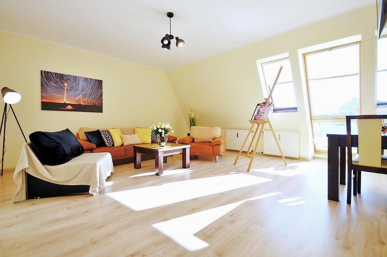 50 M Do Plazy Thobruk Apartamenty Piekna Dama Z Kolobrzegu 外观 照片