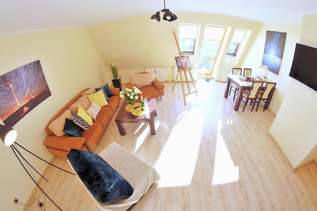 50 M Do Plazy Thobruk Apartamenty Piekna Dama Z Kolobrzegu 外观 照片